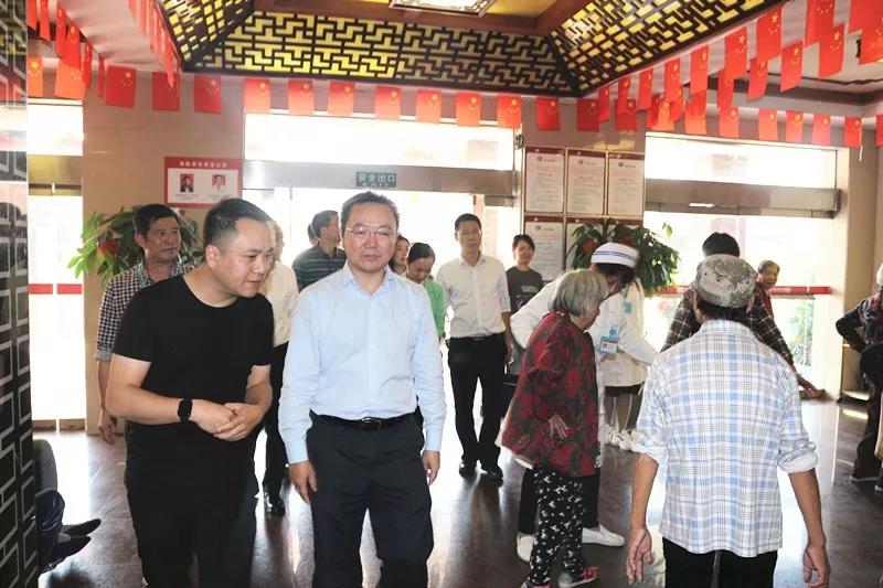 株洲市人民政府副市長(zhǎng)楊勝躍一行蒞臨株洲海福祥養(yǎng)老護(hù)理院調(diào)研老齡健康工作